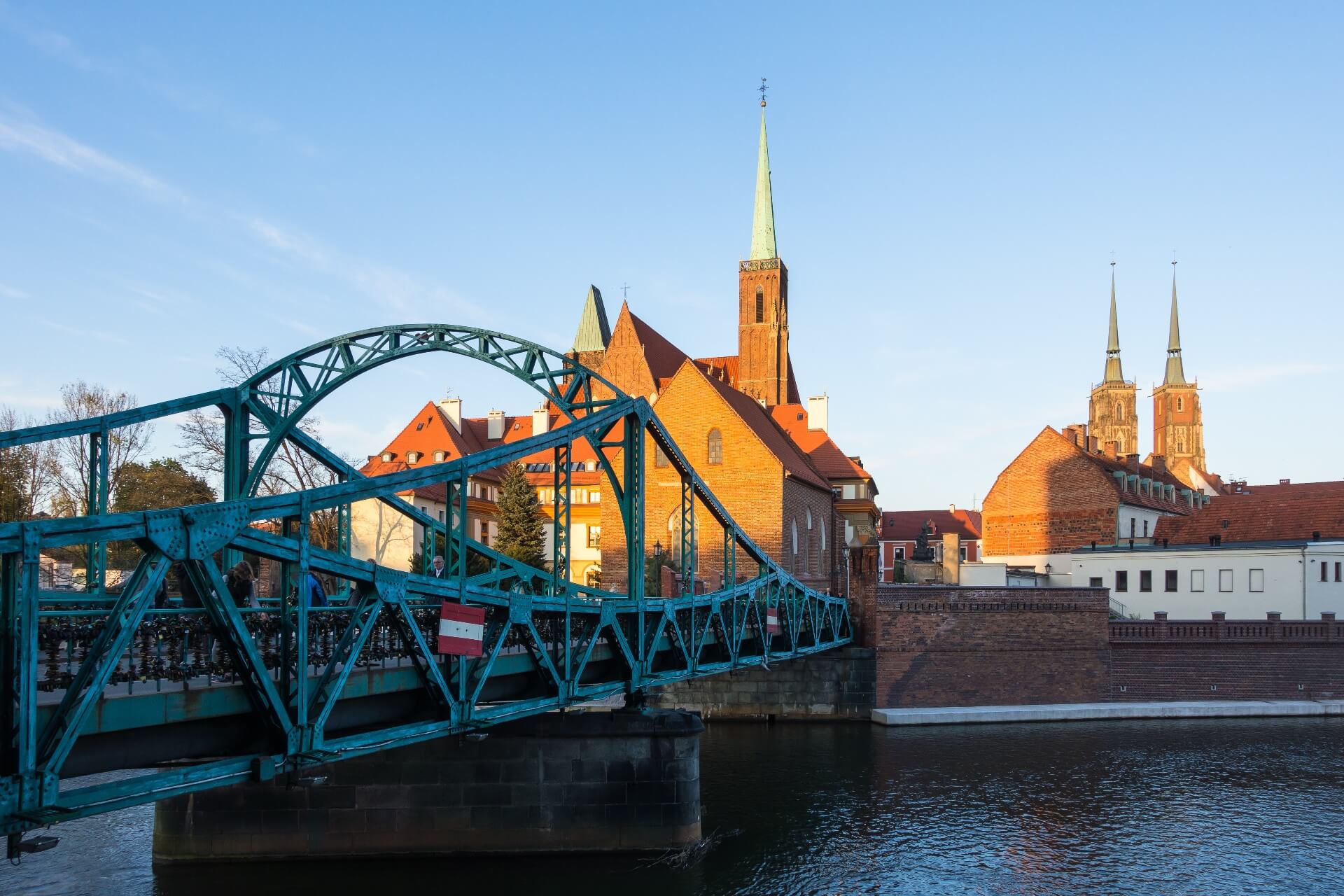 Historia na ulicach: Odkryj mniej znane zakątki Wrocławia.